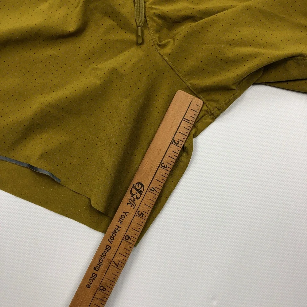 Lululemon Outpacer Fast and Free Shorts Mens Small Yellow Chartreuse Running 6in